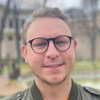 Ethan Scully's Instagram, Twitter & Facebook