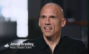 Thomas Lazar's Instagram, Twitter & Facebook