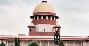 The woman accusing the cji for sexual harassment had two pending criminal cases against her. Cji Gogoi Sexual Harassment Case Cbi Ib Delhi Police Called To Supreme Court