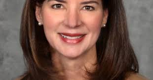 Leanne Lange's Instagram, Twitter & Facebook