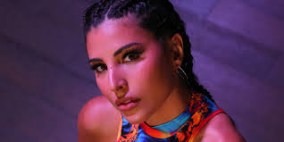 Eva Davis's Instagram, Twitter & Facebook