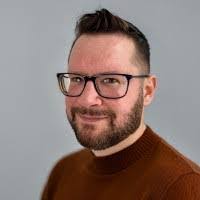 Hilary Nauta's Instagram, Twitter & Facebook