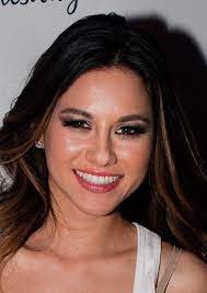 Shyla Jennings - EverybodyWiki Bios & Wiki