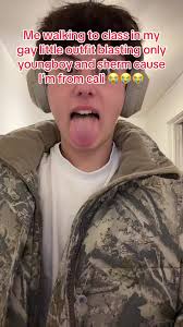 9/10 straight guys can’t guess my favorite artists cause it’s youngboy,  sherm, and yeat 😭😭 #boulder #cuboulder #colorado #college #greek #frat  #frathouse #fraternity #transfer #thehill #geed #rush ...