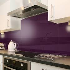 Armoires De Cuisine Blanches Avec Quels Murs Et Credence Armoire De Cuisine Meuble Cuisine Blanc Cuisine Violet