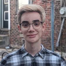 Jess Levine's Instagram, Twitter & Facebook