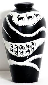 Black And White Painting Ideas For Beginners 85 Easy And Beautiful Pottery Painting Ideas For Beginners Page 6 Of 7 Hercottage In 2020 Pottery Painting Designs Folk Art Painting Pottery Painting