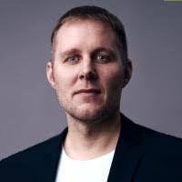 Daniel Hund's Instagram, Twitter & Facebook