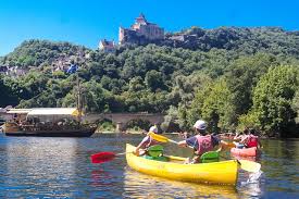Découvrez les trésors de la vallée de la dordogne : Location De Canoe Et Kayak En Dordogne Perigord Noir Canoes Loisirs