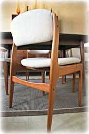 4 Vintage Mid Century Modern Danish Teak Dining Chairs Style Designed By Benny Linden The Padded Floating Teak Dining Chairs Deep Seating Mid Century Living