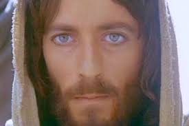 9789584217202 | kostenloser versand für alle bücher mit versand und verkauf duch amazon. Que Fue Del Actor Robert Powell El Protagonista De Jesus De Nazaret Celebrities