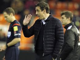 Neville will continue acting as assistant coach for the english national side—a role he intended to. Rapid Gegner Valencia Trainer Neville Schreit Spieler Schon Auf Spanisch An Fussball Vienna At