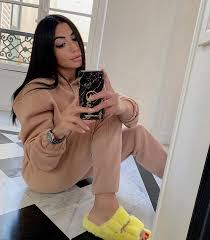 English français español italiano português brasileiro deutsch. Info Lila Taleb Influenceuse Et A News Tv Et People Facebook