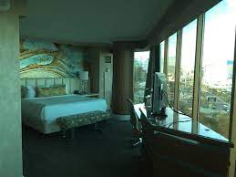 There is a lounge on 62 , i think you have to be coded by a host to get access. Panoramic 2 Bedroom King Suite Picture Of Mandalay Bay Resort Casino Las Vegas Tripadvisor