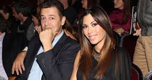 Η τασούλα επτακοίλη επισκέπτεται την τραγουδίστρια μαρίζα ρίζου, που μας συστήνει την μπουλού, την όμορφη σκυλίτσα της που, όπως θα διαπιστώσετε, είναι γεννημένη για τον φακό! Antwnhs Sroiter Iwanna Mpoykh Celebrities Eidhseis Yupiii Gr