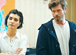 Tuba Buyukustun And Kivanc Tatlitug Actores Actrices Actuacion