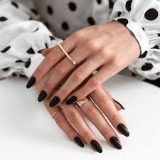 Nail designs 2020 with gold elements. 25 Breathtaking Almond Nail Designs For 2021 The Trend Spotter