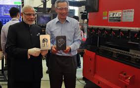 Pm Visits Ite Campus Ina Memorial Marker In Singapore Memorial Markers Memories Campus