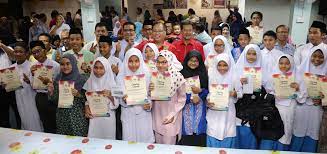 Kemasukan ke mrsm pada tahun ini mengambil kira 2 kriteria berikut: Kemasukan Mrsm 2018 Golongan Berpendapatan Rendah Diutamakan Ewarta Mara