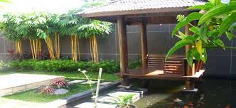 Postingan kali ini yang akan kita ulas adalah tentang model desain taman. Model Taman Belakang Rumah Minimalis Taman Halaman Belakang Taman Modern Desain Taman Kecil