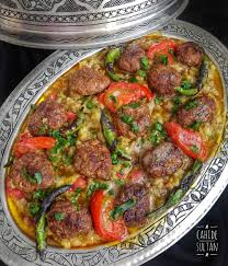 Bu Yemege Bayilacaksiniz Gercekten Cok Bereketli Ve Cok Lezzetli Bir Yemek Patlican Zamani Gecmeden Mutlaka Yapin Yemek Tarifleri Etli Yemek Tarifleri Yemek