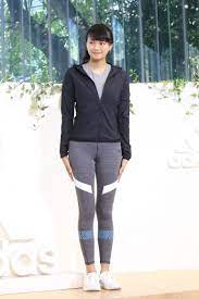 フォトギャラリー 榮倉奈々 出産後初の公の場で変わらぬスタイル 画像ギャラリー 2 10 シネマトゥデイ ランニング ファッション スポーツファッション ファッション