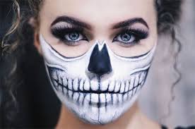 15 Scary Halloween Mouth Teeth Half Face Makeup For Girls Women 2017 Mit Bildern Make Up Gesicht Halloween Makeup Halloween Gesicht Schminken