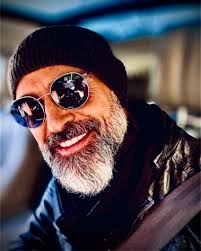 Cover Celebrity & Lifestyle