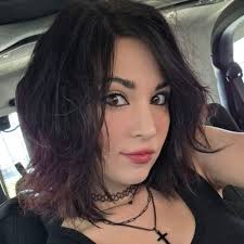 Melonie Mac ✝️🎮🖤