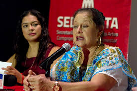 It's a remake of a 1993 colombian telenovela 'señora isabel' and it started airing on june 1, 2021 in the usa for univisión and the premiere in mexico is scheduled for november of this year on televisa. 1953 Ve La Primera Luz Angelica Aragon Famosa Actriz Mexicana