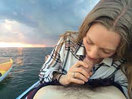 Amanda Seyfried sucks (leak) | MOTHERLESS.COM ™