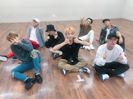Her and as the fourth track of cd a in their second compilation album love yourself: Kim Namjoon Kim Seokjin Min Yoongi Jeong Hoseok Park Jimin Kim Taehyung Jeon Jungkook Bts Love Yourself Love Myself Dna Fake Love Idol Bt Orang Lucu Orang Kim