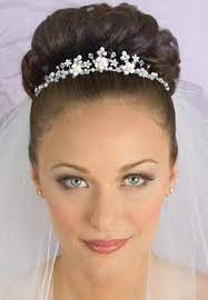 Wedding Hairstyles For Medium Hair With Veil And Tiara Tiara Hairstyles Wedding Hairstyles For Medium Hair Medium Hair Styles