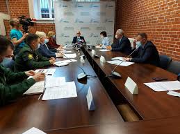 Чиновники отметили, что сначала нужно выбрать учреждение из списка, а на месте уточнить, что вы пришли на ковивак, поскольку электронная запись не дает возможности выбора вакцины. Habarovskij Kraj Poluchil Pervuyu Partiyu Vakciny Kovivak Novosti Sobytiya Habarovskij Kraj