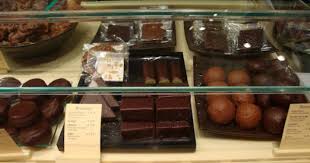 The Puff List Maison Du Chocolat Paris Chocolate Truffles Chocolate Food