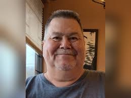 Ed Salinas's Instagram, Twitter & Facebook