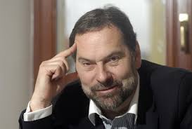 ˈradɛk ˈjoːn) is a czech journalist, writer, screenwriter and politician who served as the minister of interior from 2010 to 2011 and as leader of. Radek John Se Vraci Na Obrazovky Chystam Se Nabourat Do Vosiho Hnizda Sedmicka Cz