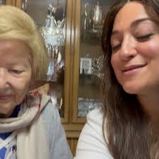 It’s my birthday and i am celebrating by sharing some beautiful words of  wisdoms from my new friend Mrs Rabinowitz. I paid a visit to this wonderful  soul today ( spontaneous) and felt like I won the ...