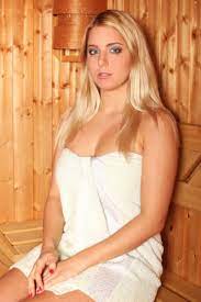 Schöne Blonde Frau In Der Sauna Lizenzfreie Fotos, Bilder Und Stock  Fotografie. Image 17054521.