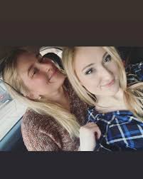 Such a beautiful wedding! Congratulations Melanie Cavendish & Tanner Davis  ❤️🍾🎊 I can't wait to see what the future holds for you guys 🥰