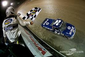 I don't follow the truck series super closely, but i picked brett moffitt as my guy to root for early in the season and i am stunned and thrilled that i manage to pick someone as a fave and not. Bildergalerie Die Nascar Trucks Auf Dem Dirt Track Von Eldora