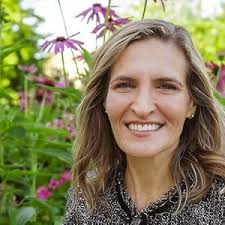 Amazon.com: Elizabeth Grace Saunders: books, biography, latest update