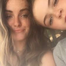 Grace Gallagher (@gracegalla_)