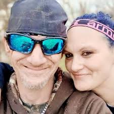 Can anyone provide a ride to the Utica food pantry in KY or offer food  assistance?