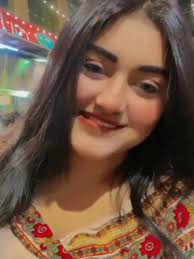 Arooba Smile: Capturing Public Respect and Kindness