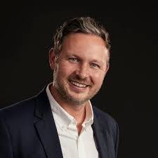 Gavin Davidson's Instagram, Twitter & Facebook