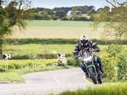 Sharing 98% of its dna with the kawasaki ninja 400, it just required a few small changes to deliver the z400. Kawasaki Z400 2019 On Review Mcn