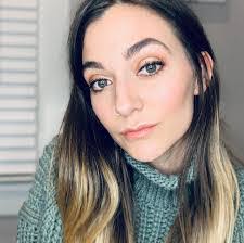 Melanie Crowell's Instagram, Twitter & Facebook