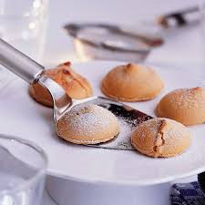 Descubre Como Preparar Paso A Paso La Receta De Merengues De Cafe Te Contamos Los Trucos Para Que Triunfes Receta De Merengues Dulces Y Salados Comidas Dulces