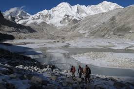 Ab hier stehen ganze 7 tage zur verfügung, um gut vorakklimatisiert zum hochlager auf 6143 m.ü.m (camp i) am west col aufzusteigen und von dort gegebenfalls mit zwischenlager auf 6420 m.ü.m (camp ii) zum gipfel aufzubrechen. K4h69zyw1w85qm